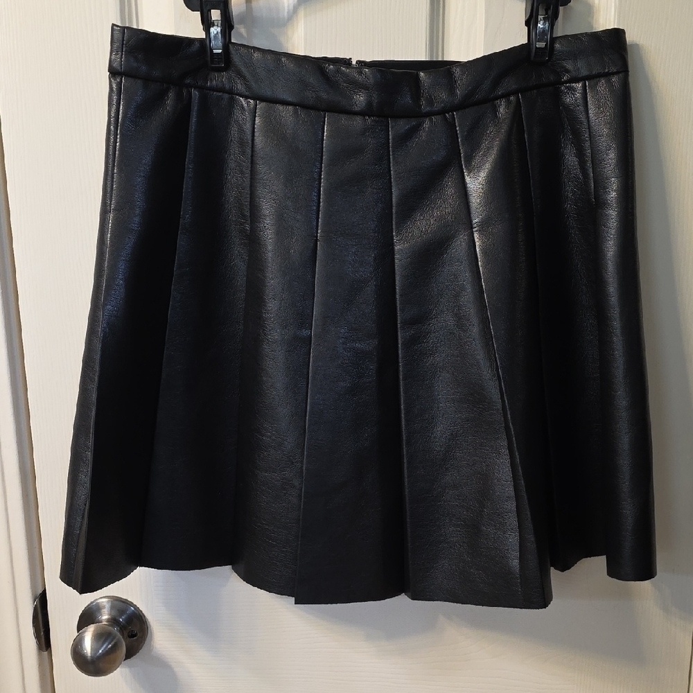 T Tahari Black A-Line Skirt - Picture 1 of 4